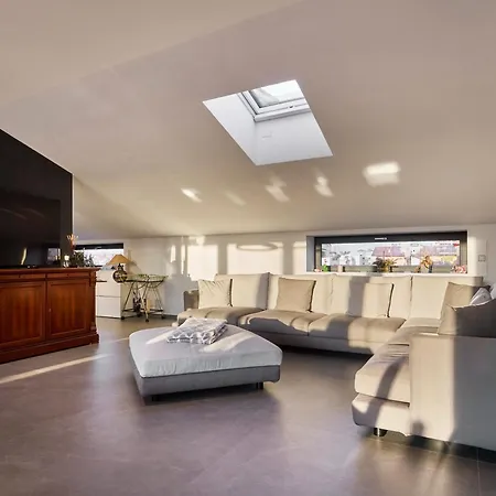 Villa Gio's Elite Monza